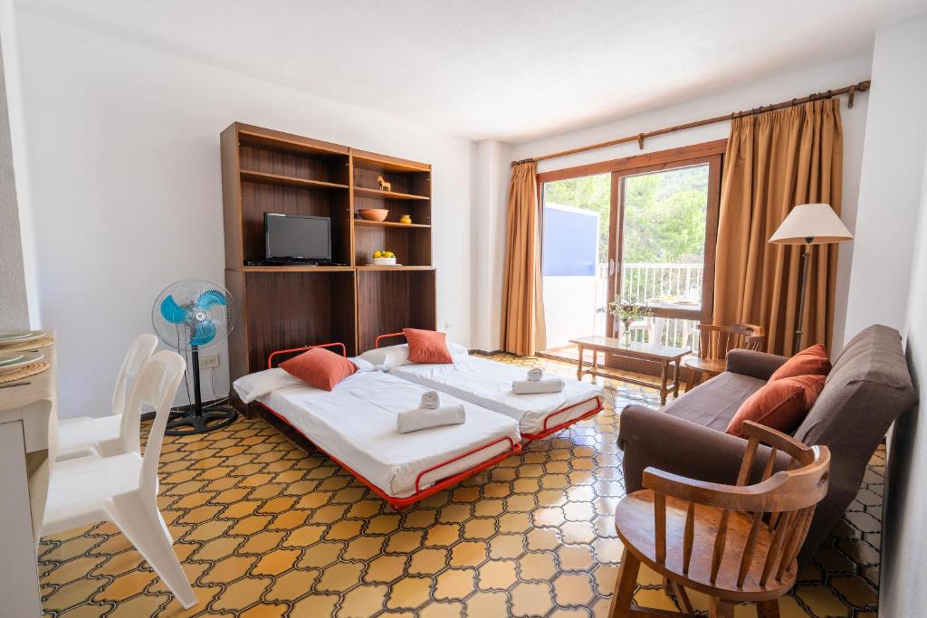 1-Bedroom Apartment